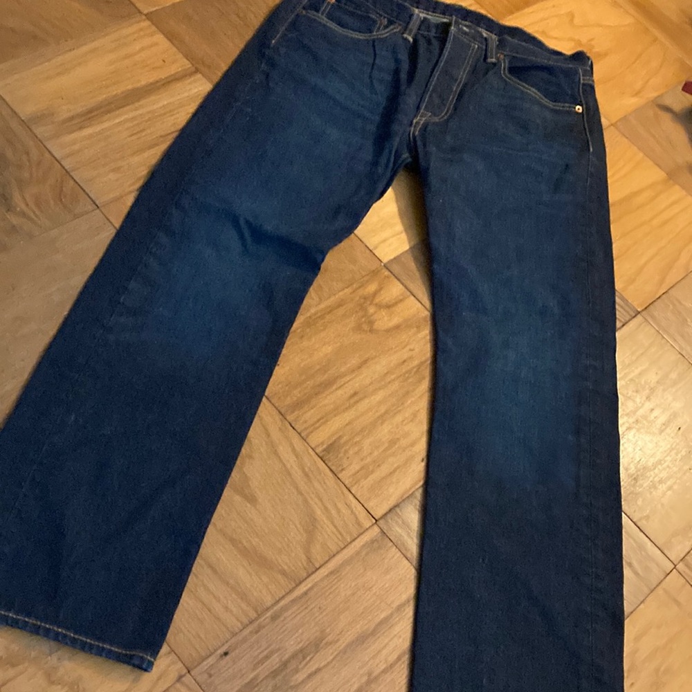Levi’s 501 jeans button up